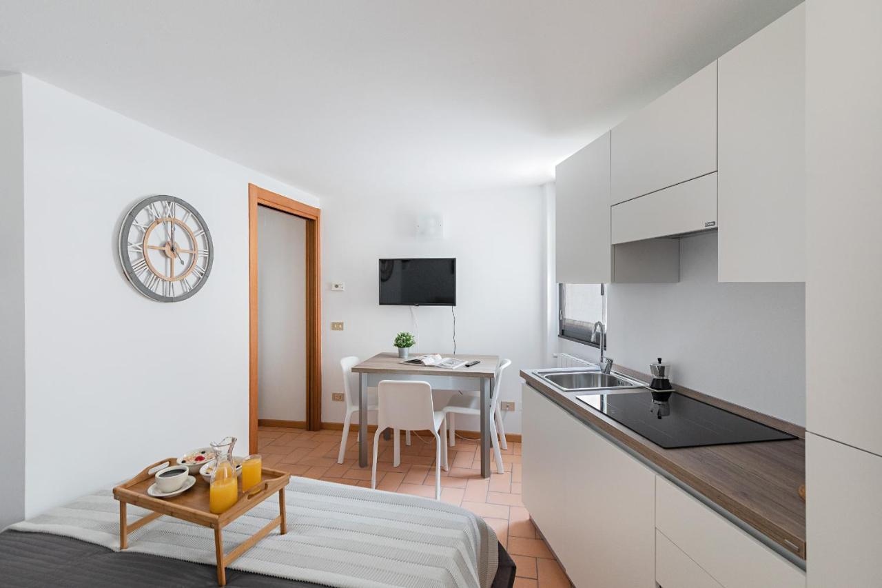 La Limonaia Apartments By Wonderful Italy Gardone Riviera Exterior photo
