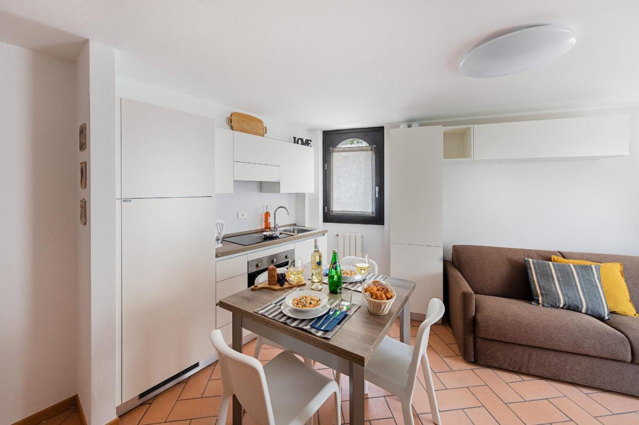 La Limonaia Apartments By Wonderful Italy Gardone Riviera Exterior photo